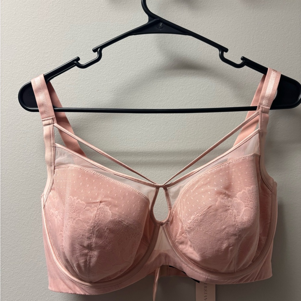 Chic Lace Blush Bra